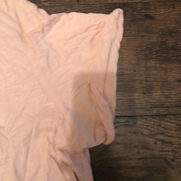 H&M Basic Tee - Picture 3 of 4